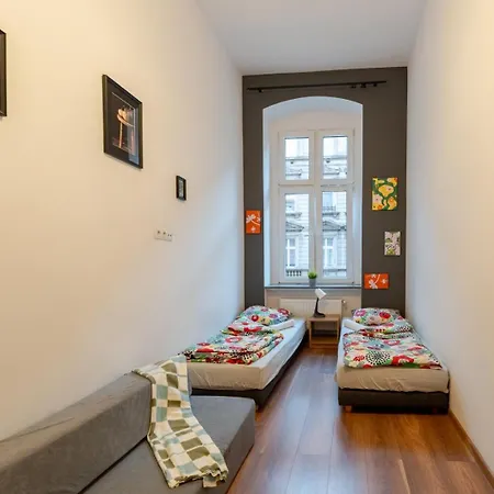 Hostel Spoko Na Trzebnickiej - Blisko Centrum - By Spaceapart Wroclaw